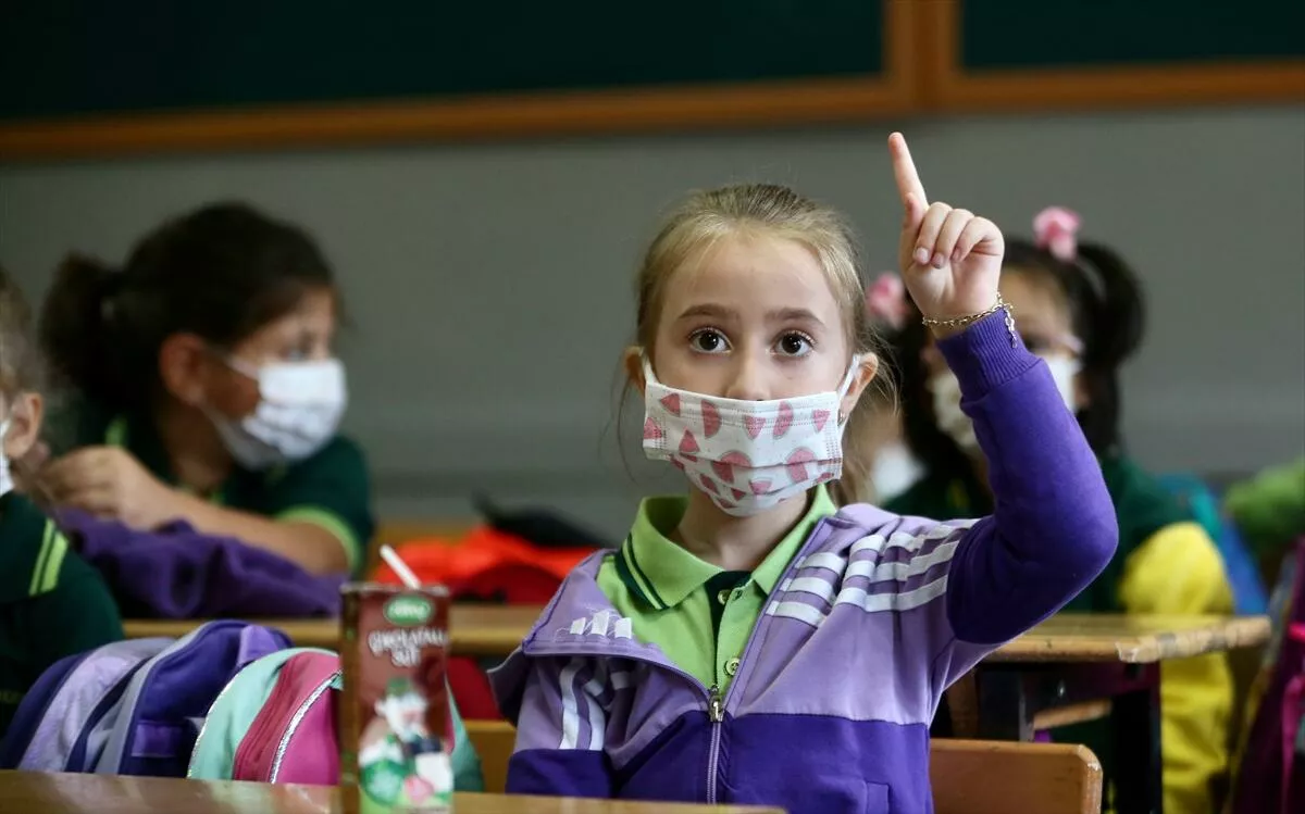 Okullarda koronavirüs rehberi güncellendi
