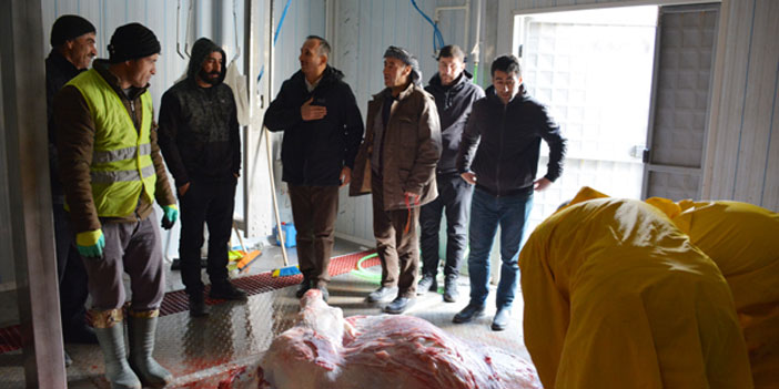 İş İnsanı Özer'den 800 aileye destek