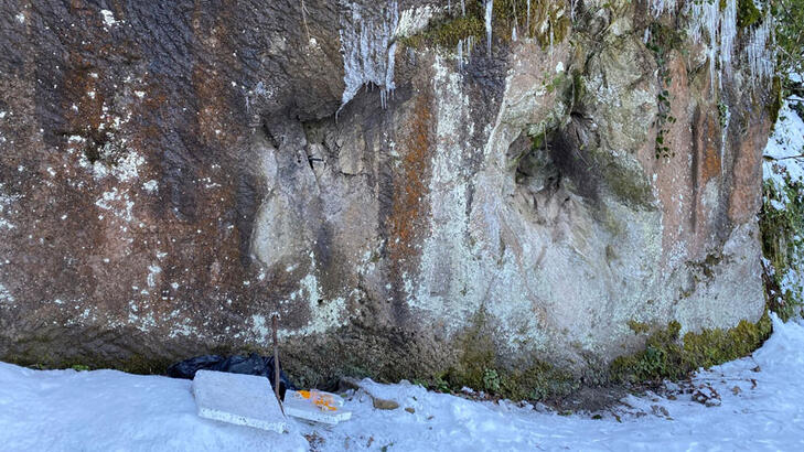 Astsubay ve uzman çavuş dinamitle define ararken yakalandı