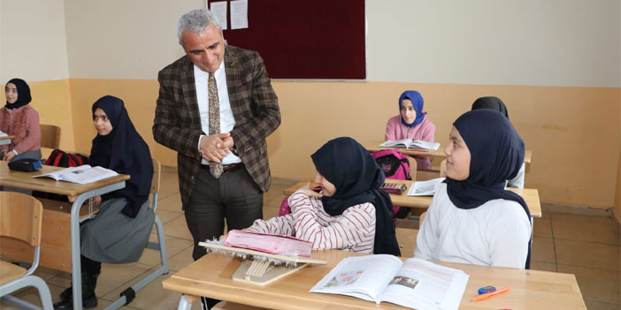 Hafızlık Ortaokulu başarısıyla dikkat çekiyor