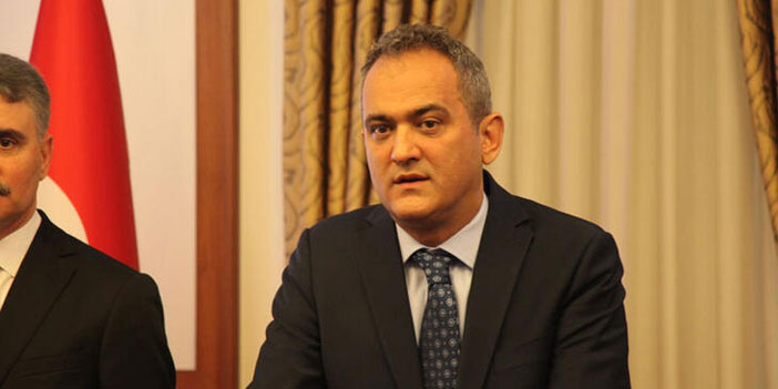 Bakan Özer: Yüz yüze eğitime kararlılıkla devam ediyoruz