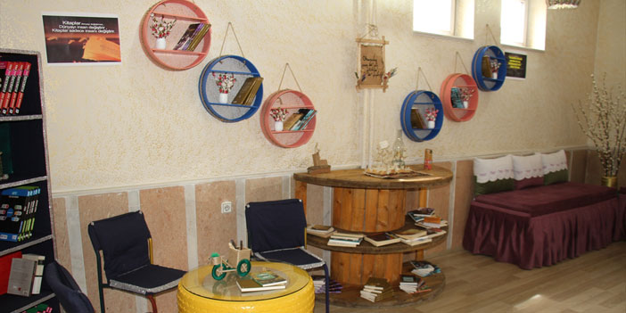 Şemdinli'de atıl malzemelerden "Geri Dönüşüm Kütüphanesi" oluşturuldu