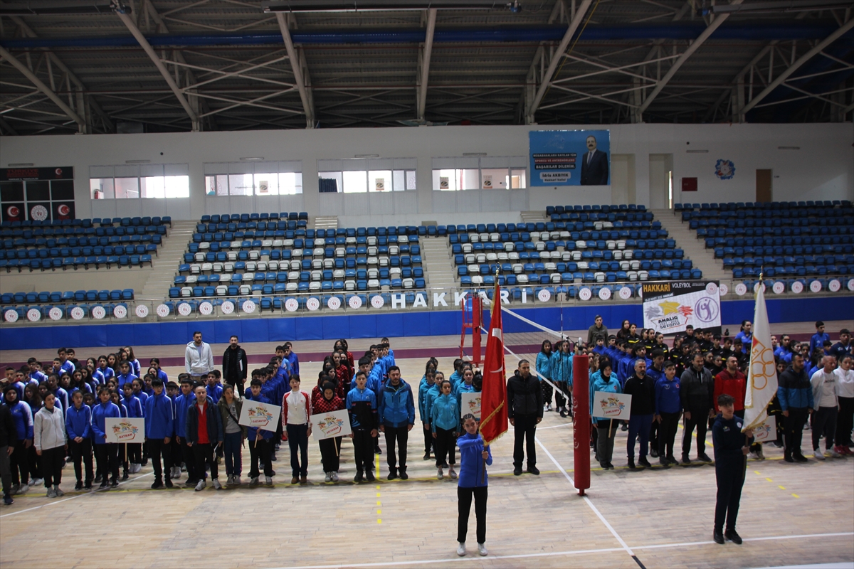 Hakkari'de voleybol grup müsabakaları başladı