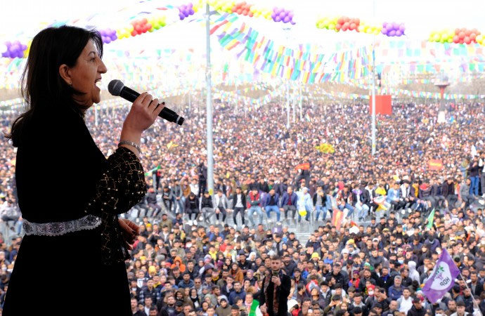 Diyarbakır'da Newroz büyük coşku ile kutlandı