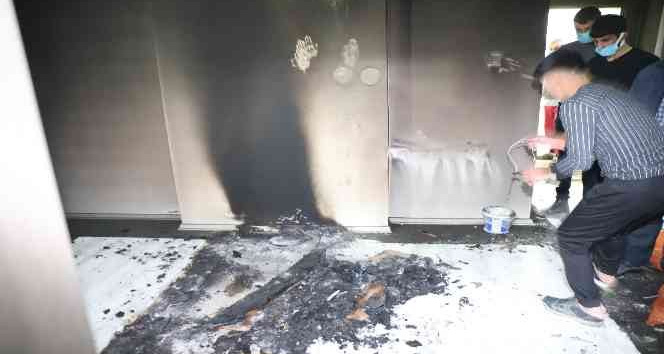 Hakkari'de korkutan yangın