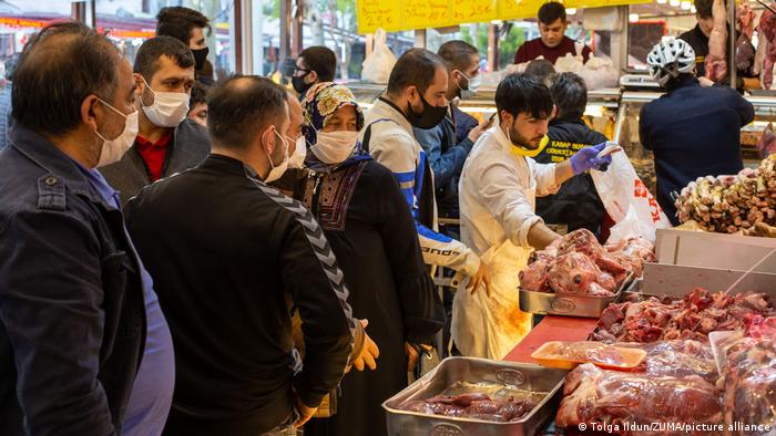 TÜRK-İŞ: Açlık sınırı 4928 TL