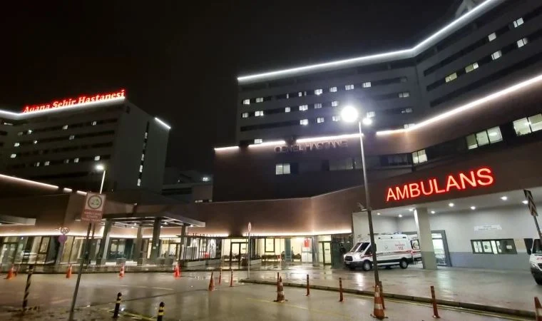 Otomobilden havaya ateş açıldı, penceredeki kadın vuruldu