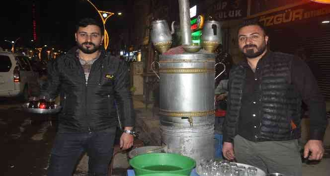 Ramazan gecelerinin vazgeçilmezi semaver çayı