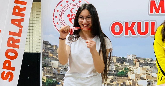 Hakkarili Nurpelda'nın büyük başarısı!