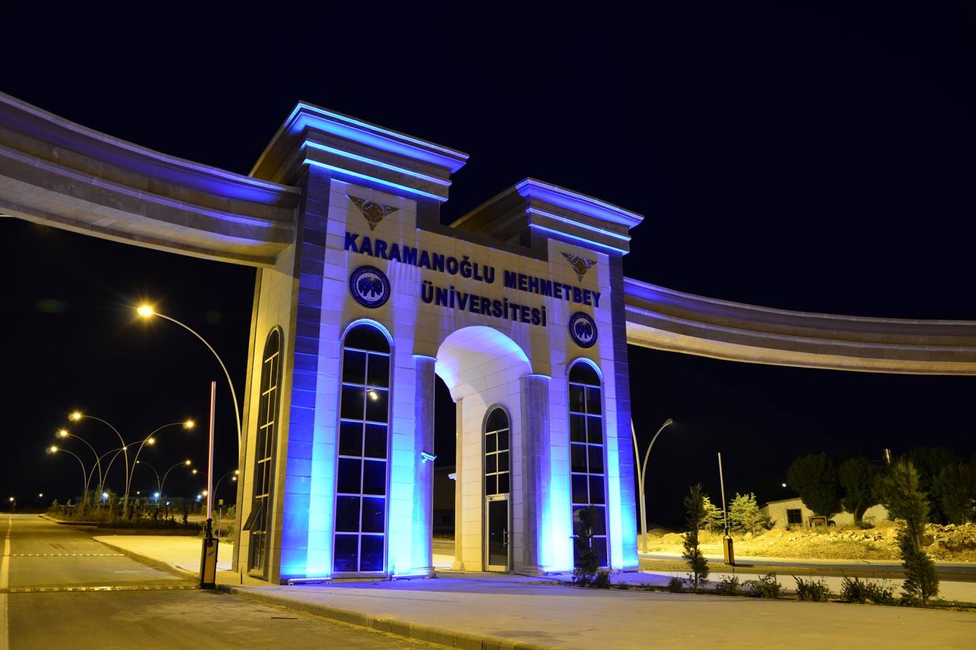 Kürtçe müzik dinleyip halay çeken öğrenciler darp edildi