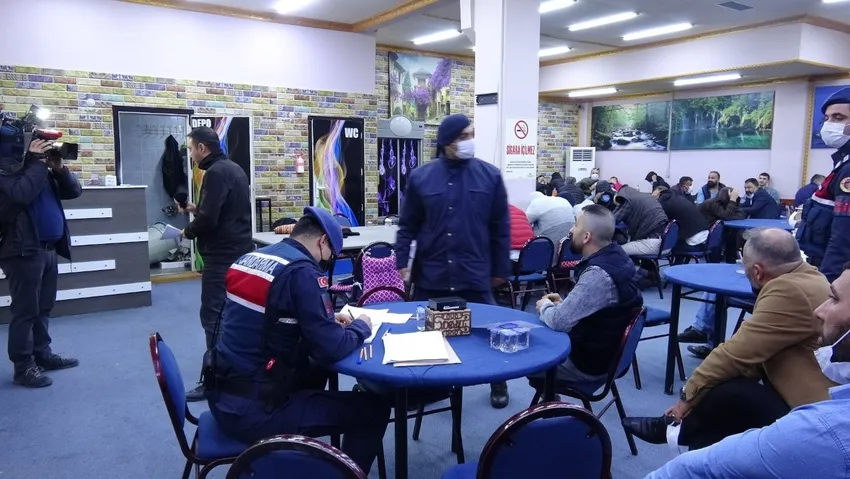 Derneğe kumar baskını