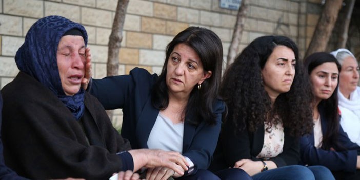 Buldan, Şenyaşar ailesi ile iftar yaptı