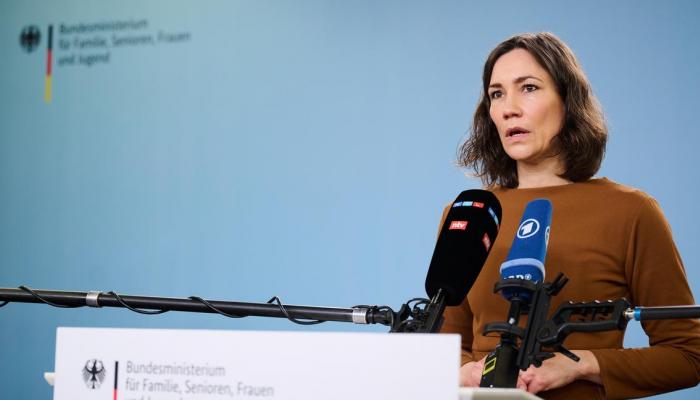 Almanya Aile Bakanı Anne Spiegel istifa etti