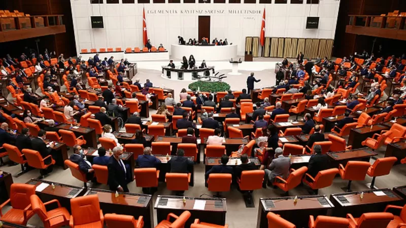 CHP Seçim Yasası'nı Anayasa Mahkemesi'ne taşıdı