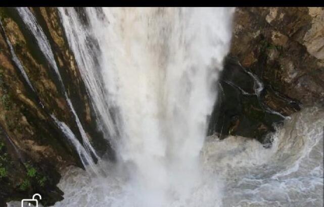Hakkari'nin saklı cenneti 'Kaval Şelalesi'