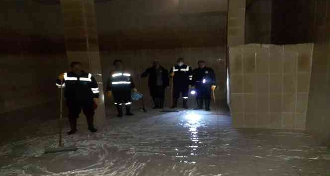 Hakkari'de içme suyu depoları temizlendi