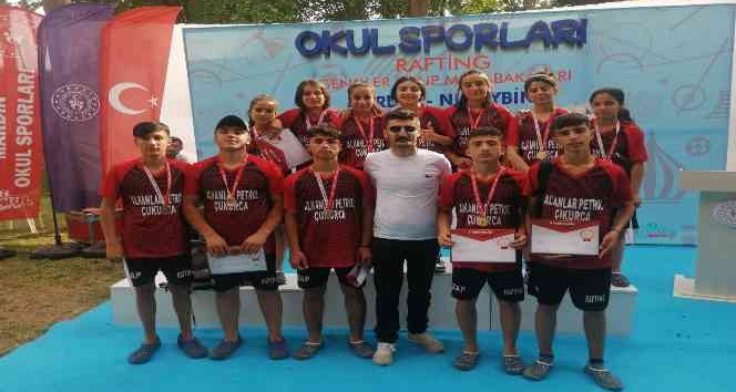 Çukurca Lisesi bölge birincisi oldu