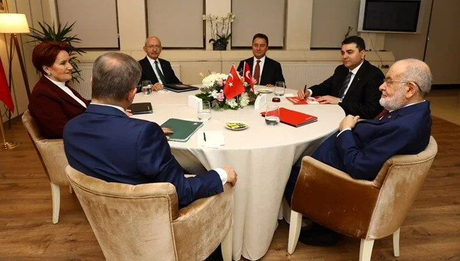 Altılı masa üçüncü kez kuruldu