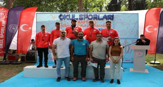 Çukurca Rafting Takımından büyük başarı