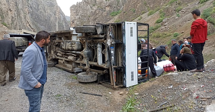 Hakkari Çukurca yolunda kaza