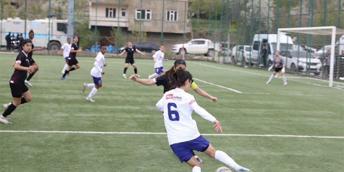 Hakkarigücü farklı kazandı!