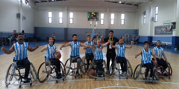 Hakkari takımı 8'de 6 yaptı