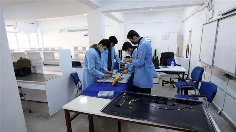 2022 için konulan 1 milyon hedefi tutmadı… Mesleki eğitim merkezleri ekonomik krize takıldı