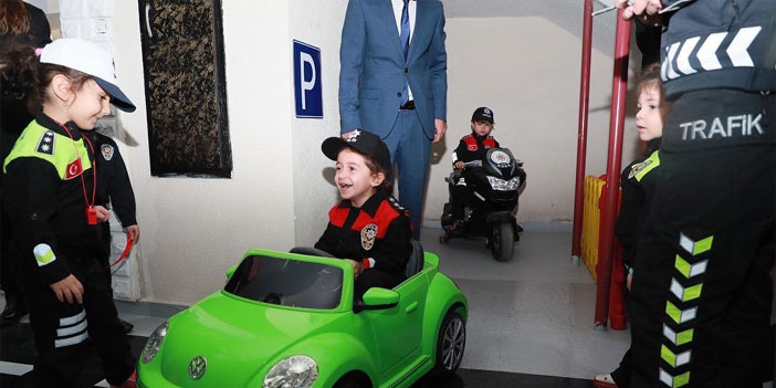 Hakkari'de çocuklar için trafik eğitimi alanı oluşturuldu