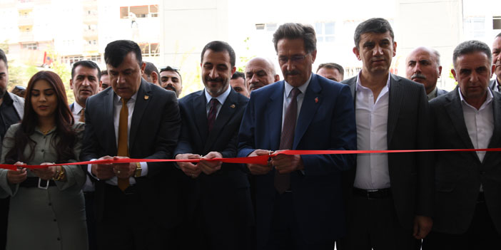 Hakkari'de 'Favorim Güzellik Merkezi' açıldı