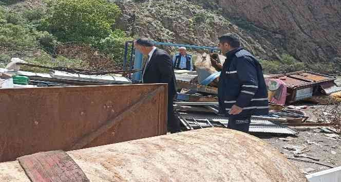 Hakkari'de hurdacılar il dışına çıkartılıyor