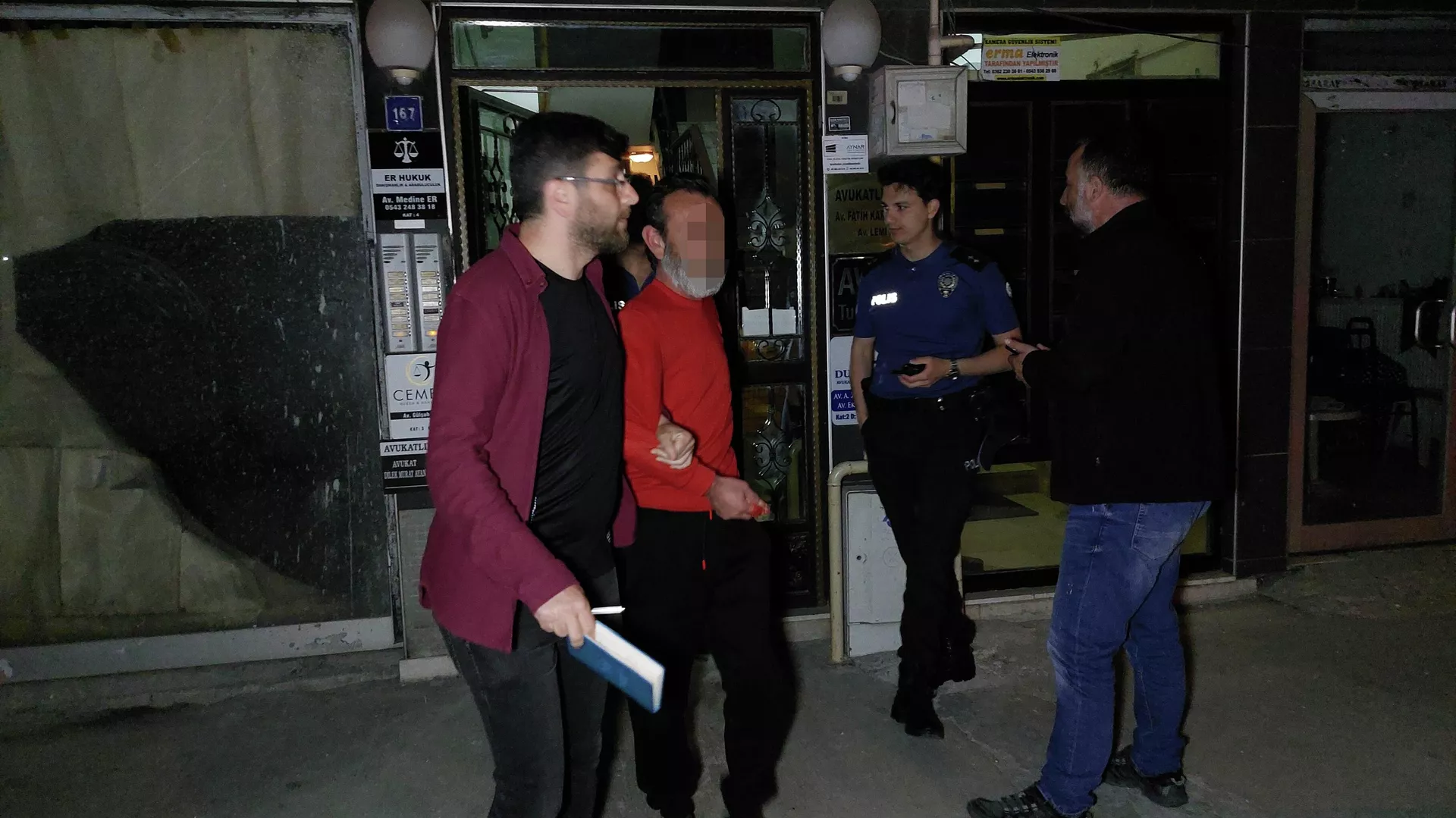 Avukata bıçaklı saldırı