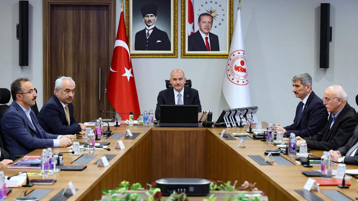 Bakan Soylu, 81 ilin valisiyle görüştü