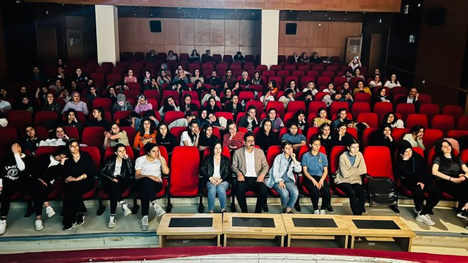 Hakkari'de "Türk Mutfağı Haftası" kapsamında söyleşi yapıldı