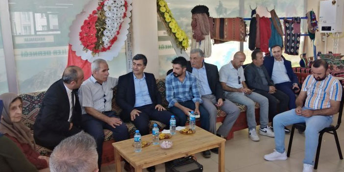 Abdullah Zeydan, Trakya Hakkarililer Derneği'ni ziyaret etti