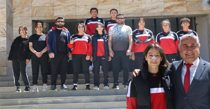 Hakkarili Nurgül, Fransa'daki yarışmada dünya üçüncüsü oldu