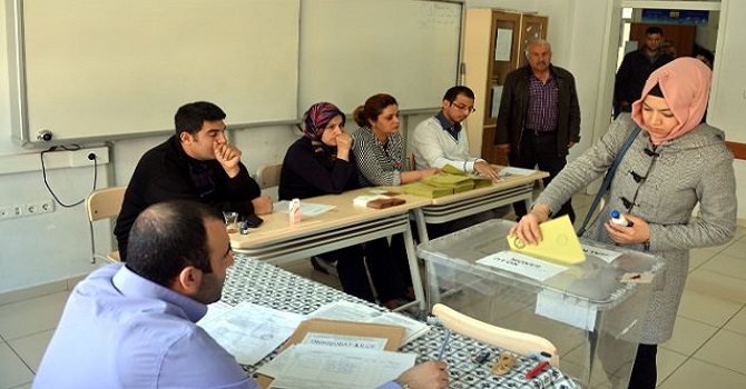 Beklenen gün geldi: Türkiye sandık başında