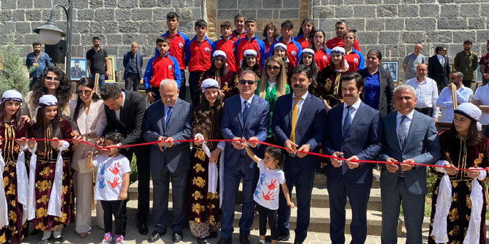 Hakkari'de Meydan Medresesi'nde yılsonu sergisi düzenlendi