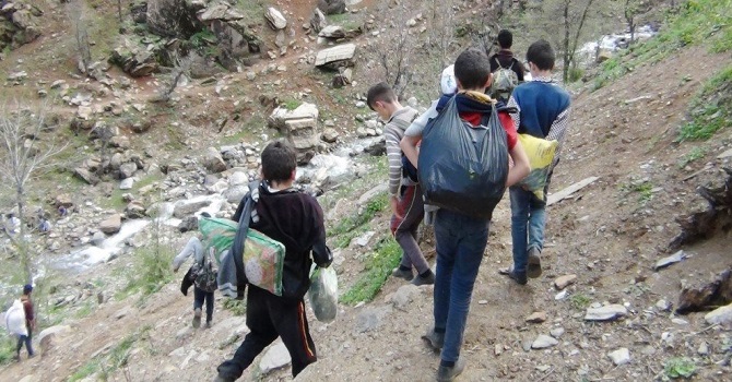 5 TL için Hayatlarını Riske Atıyorlar