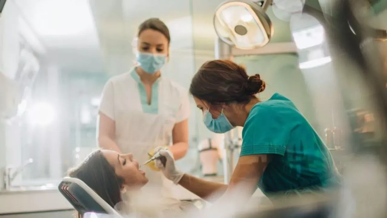 Yoksulluk dişleri de vuruyor