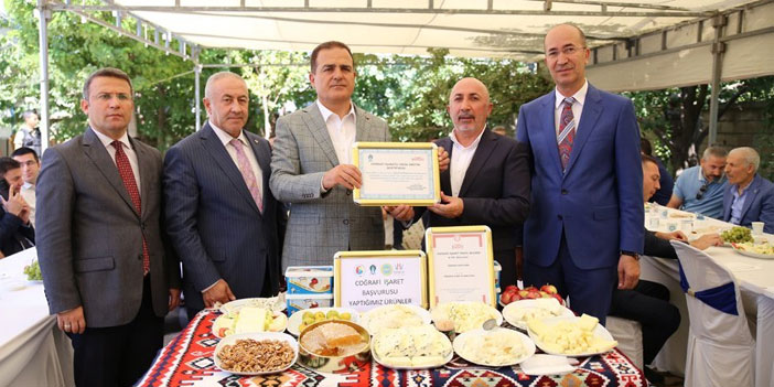 Yüksekova Çirek Peyniri’nin tanıtım toplantısı ve sertifika töreni düzenlendi