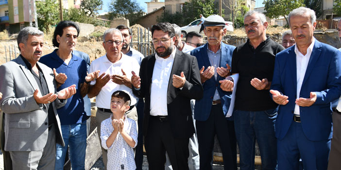 Hakkari'de 3 katlı caminin temeli atıldı!