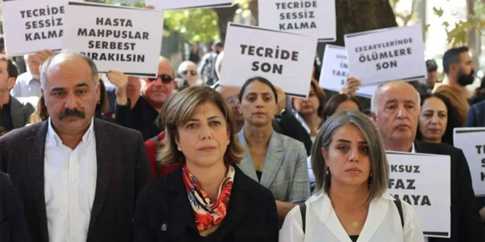 HDP'li vekiller Adalet Bakanlığı'na yürüdü