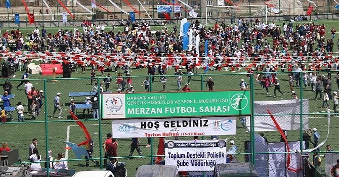 Hakkari'de Ters Lale Şenliğine Büyük İlgi