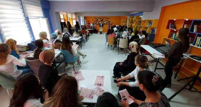 Hakkari'de kadınlara KADES anlatıldı