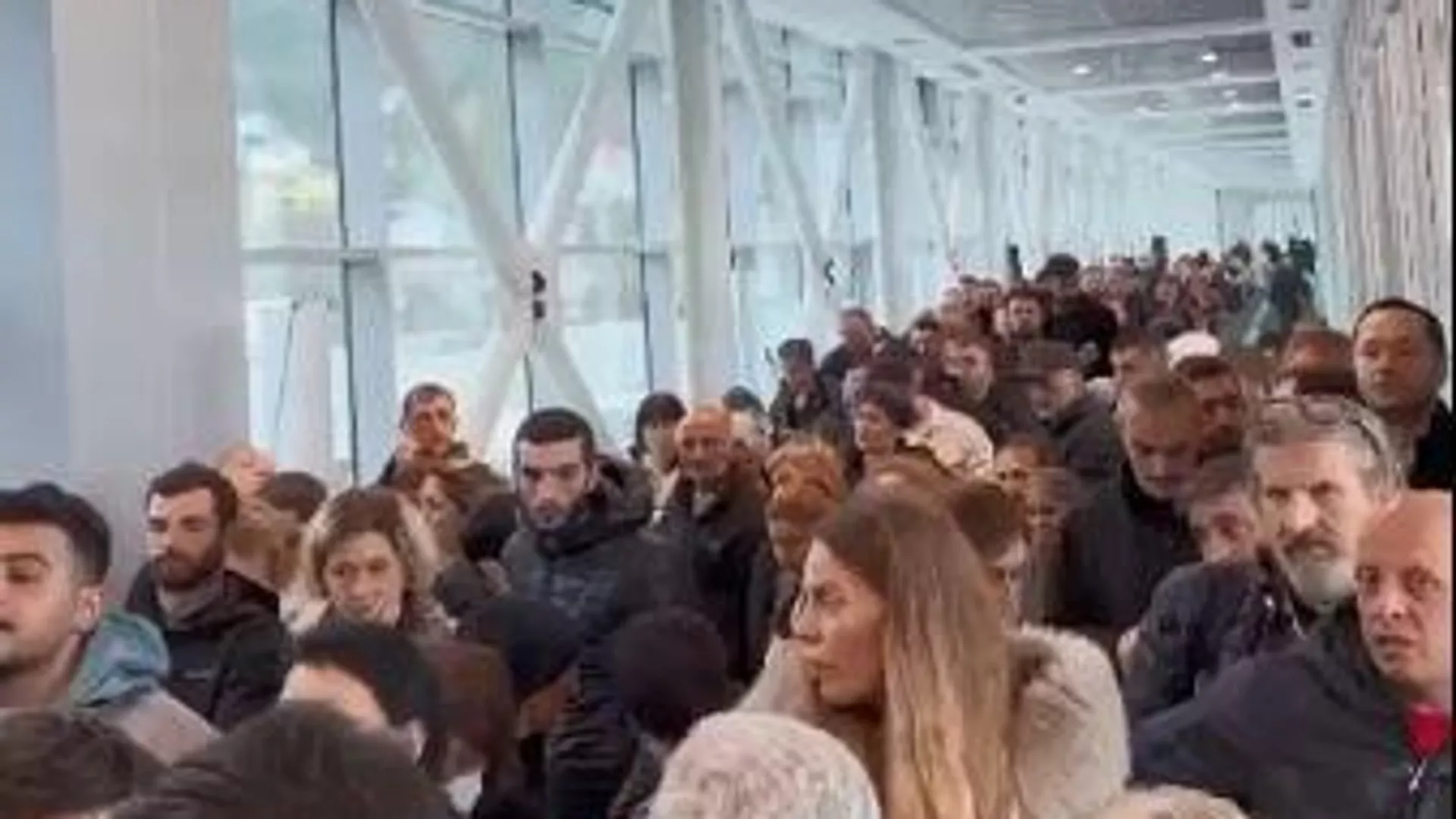 Ucuz telefon akını