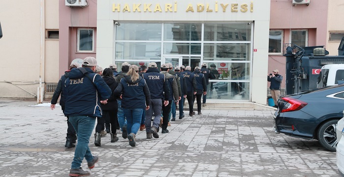 Hakkari'de operasyon: 3 kişi tutuklandı