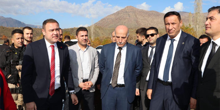 Derecik sınır kapısı için ilk resmi temas