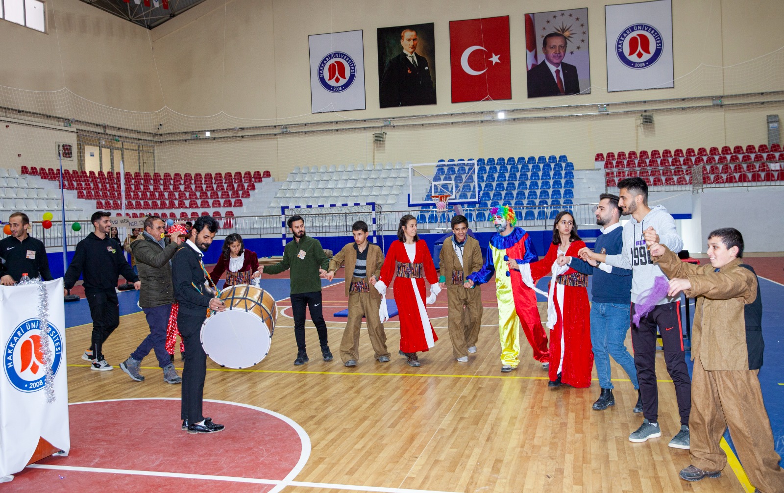Hakkari'de 3 Aralık Dünya Engelliler Günü şenliği