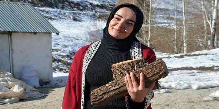 Hem öğretmen hem hademe