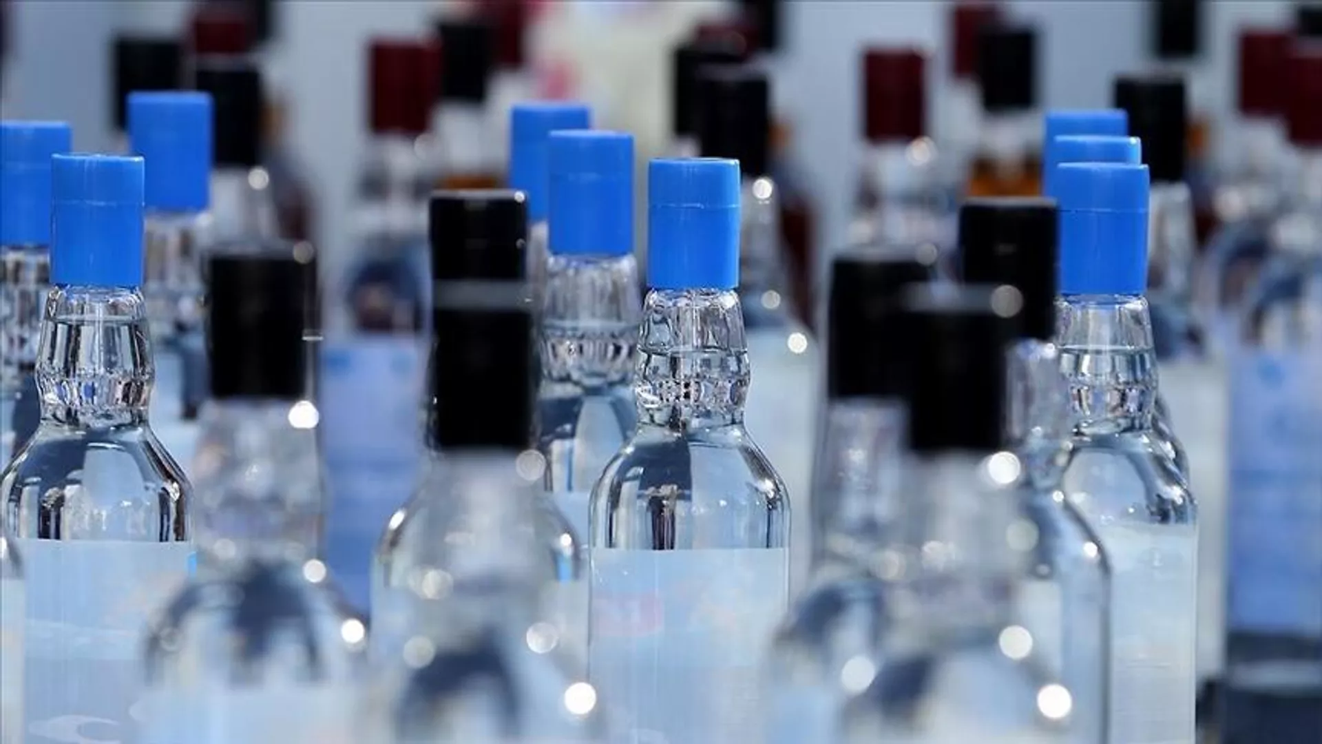 Kocaeli'de 171 şişe sahte alkol ele geçirildi: 3 gözaltı